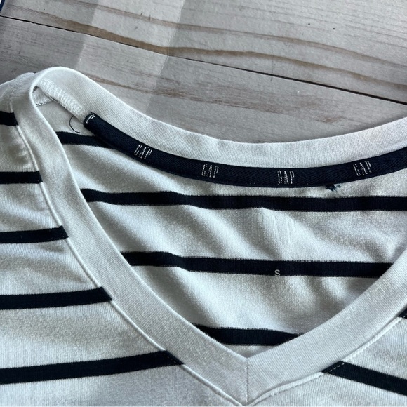 Preppy Stripe Bundle of Two Tops Navy White size Small - Picture 4 of 9